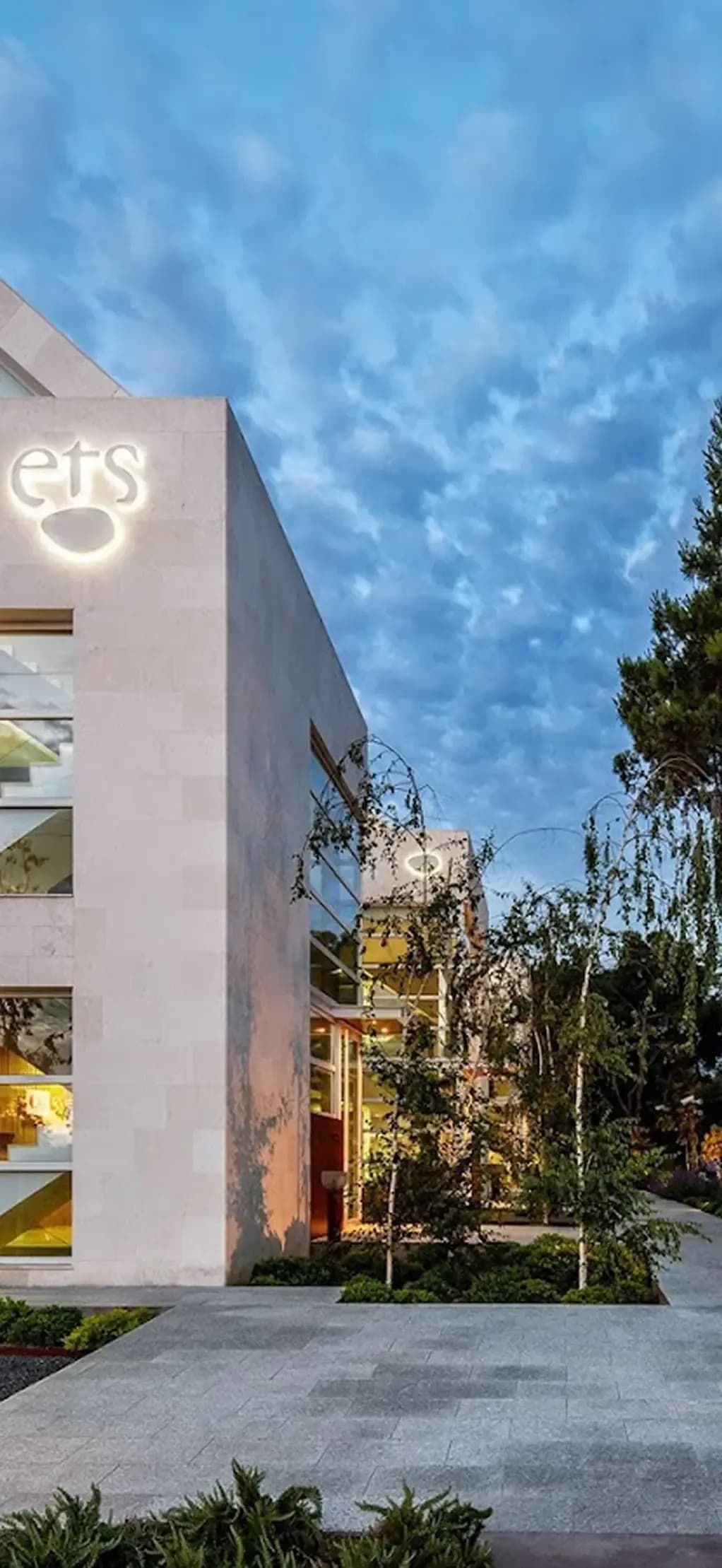 img-about-building-clipped