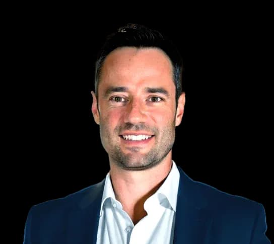 John van Schaick - clean bg